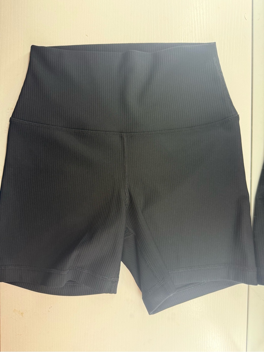Reflex Ribbed High-Waist Bike Shorts in Magenta